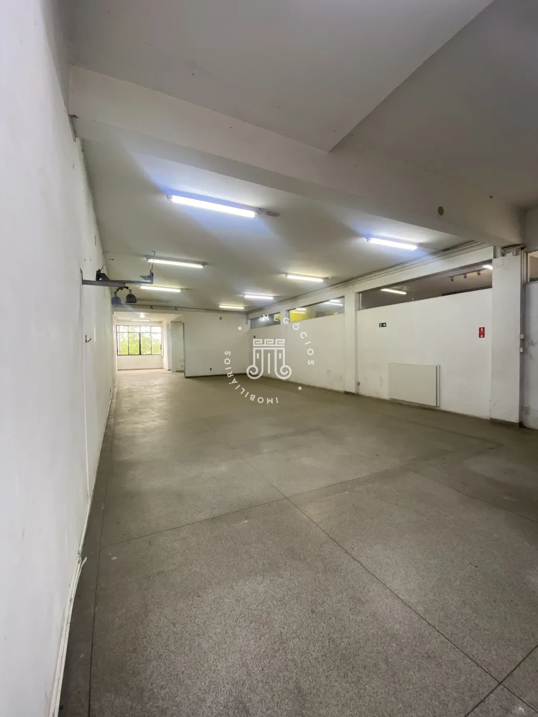 Alugar Comercial / Sal&atilde;o em V&aacute;rzea Paulista R$ 5.900,00 - Foto 2