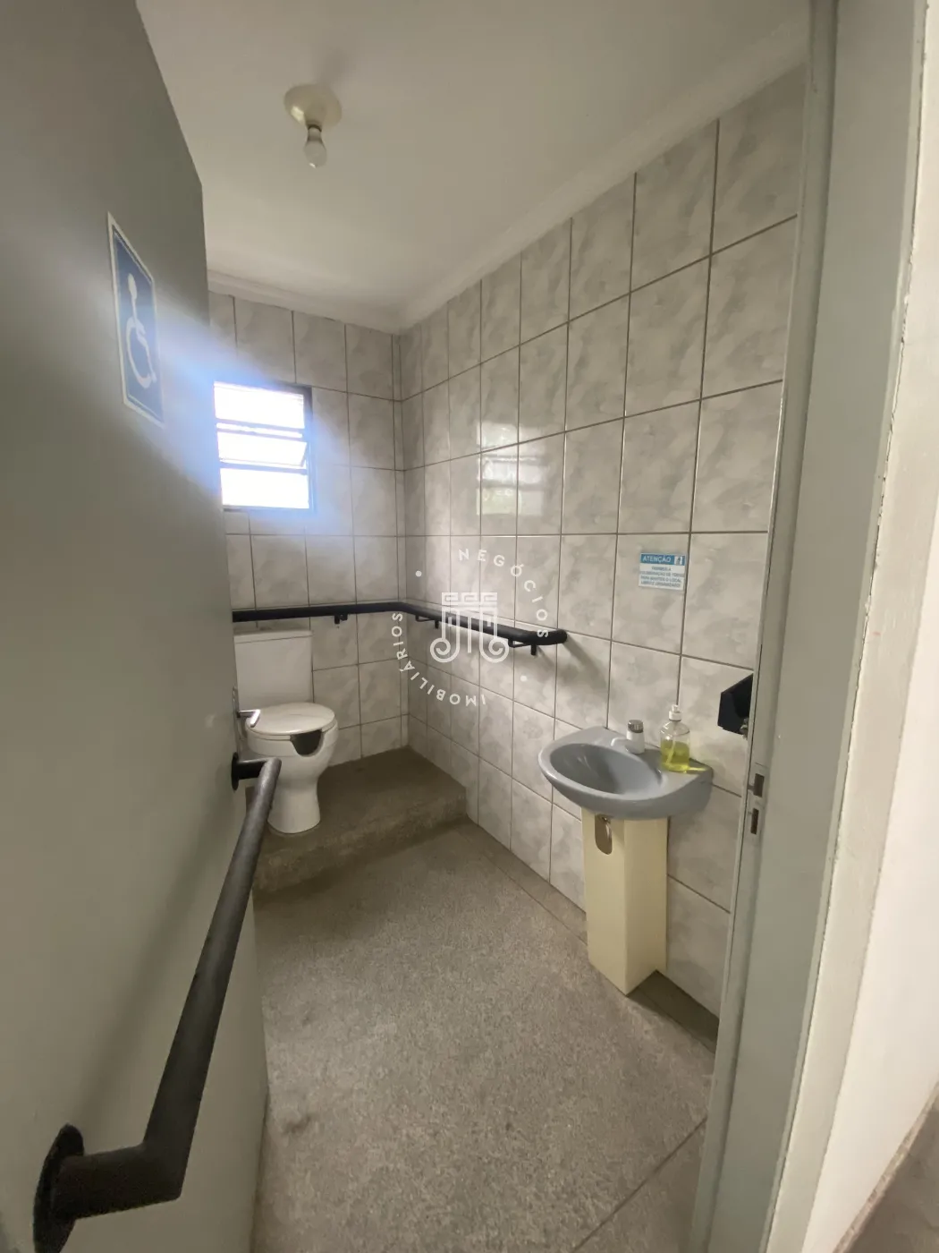 Alugar Comercial / Sal&atilde;o em V&aacute;rzea Paulista R$ 5.900,00 - Foto 7