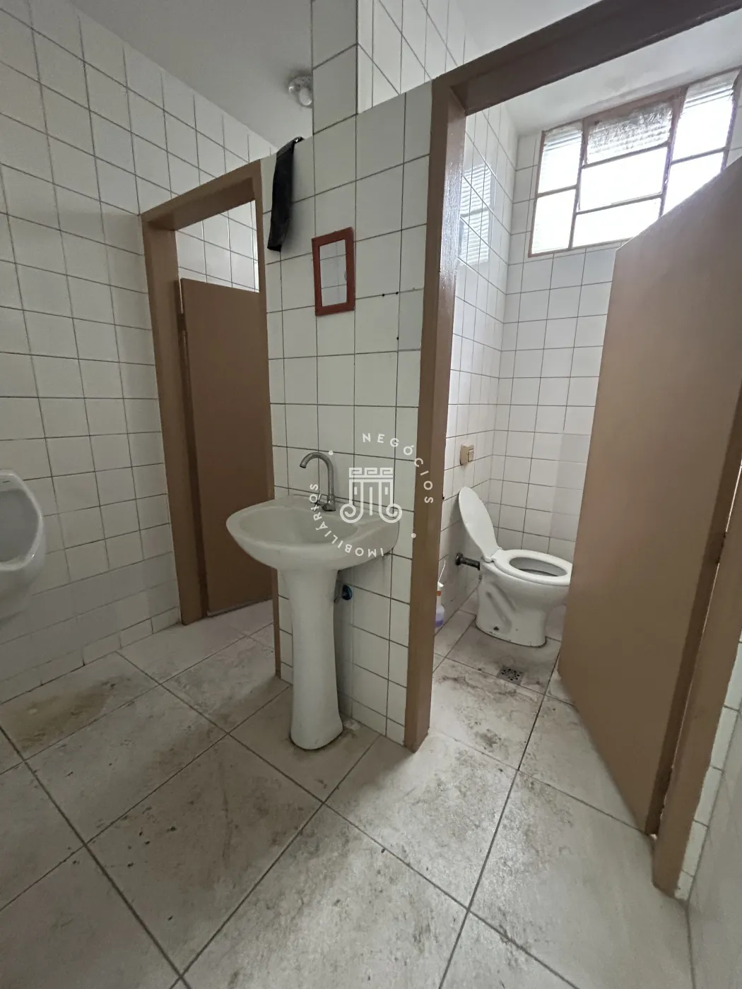 Alugar Comercial / Galp&atilde;o em V&aacute;rzea Paulista R$ 13.600,00 - Foto 17