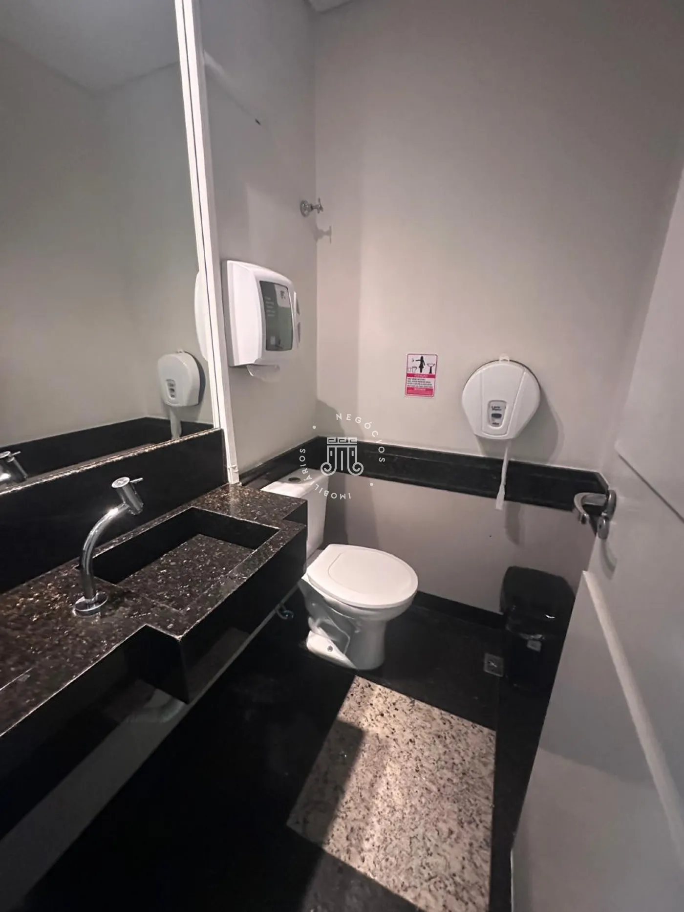 Comprar Comercial / Pr&eacute;dio em V&aacute;rzea Paulista R$ 3.180.000,00 - Foto 16