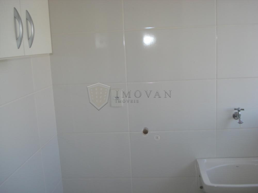 Alugar Apartamento / Padr&atilde;o em Ribeir&atilde;o Preto R$ 1.650,00 - Foto 4