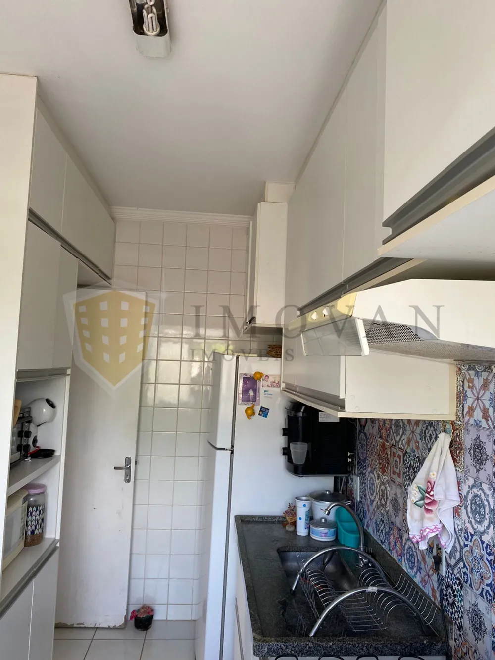 Comprar Apartamento / Padr&atilde;o em Ribeir&atilde;o Preto R$ 180.000,00 - Foto 3