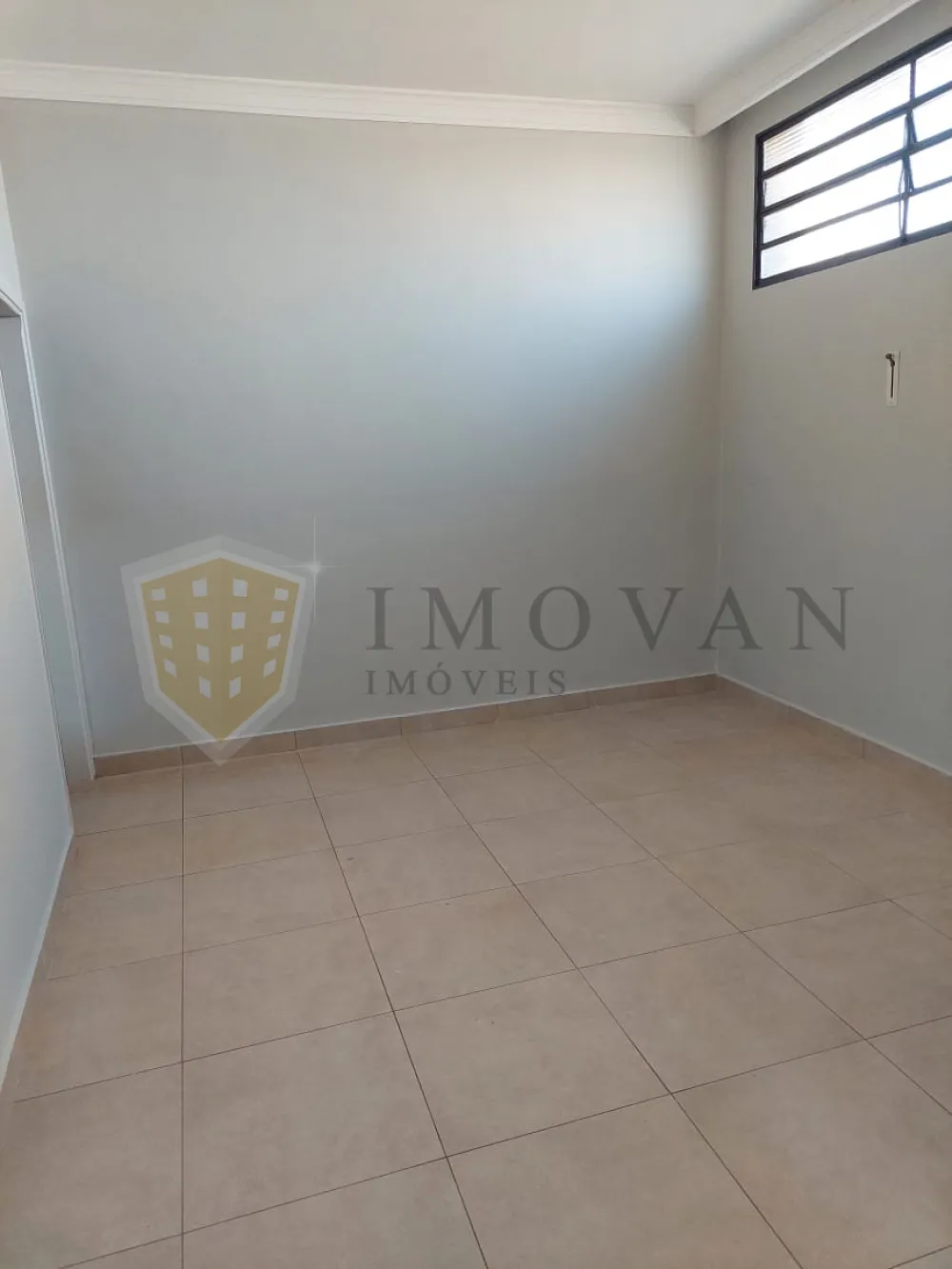 Alugar Casa / Padr&atilde;o em Ribeir&atilde;o Preto R$ 2.300,00 - Foto 4