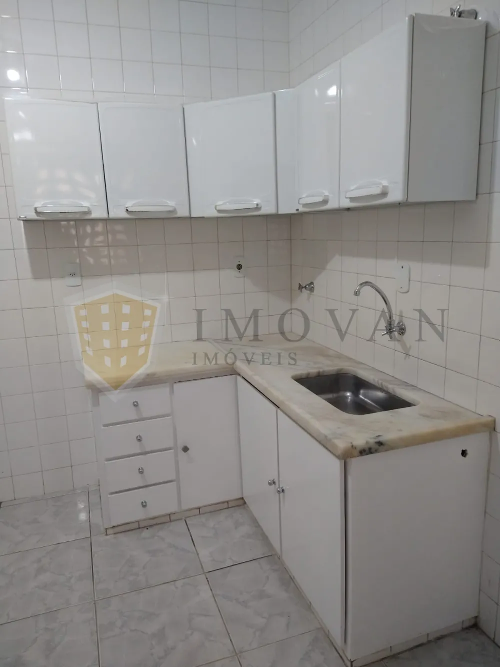 Alugar Apartamento / Padr&atilde;o em Ribeir&atilde;o Preto R$ 1.100,00 - Foto 3