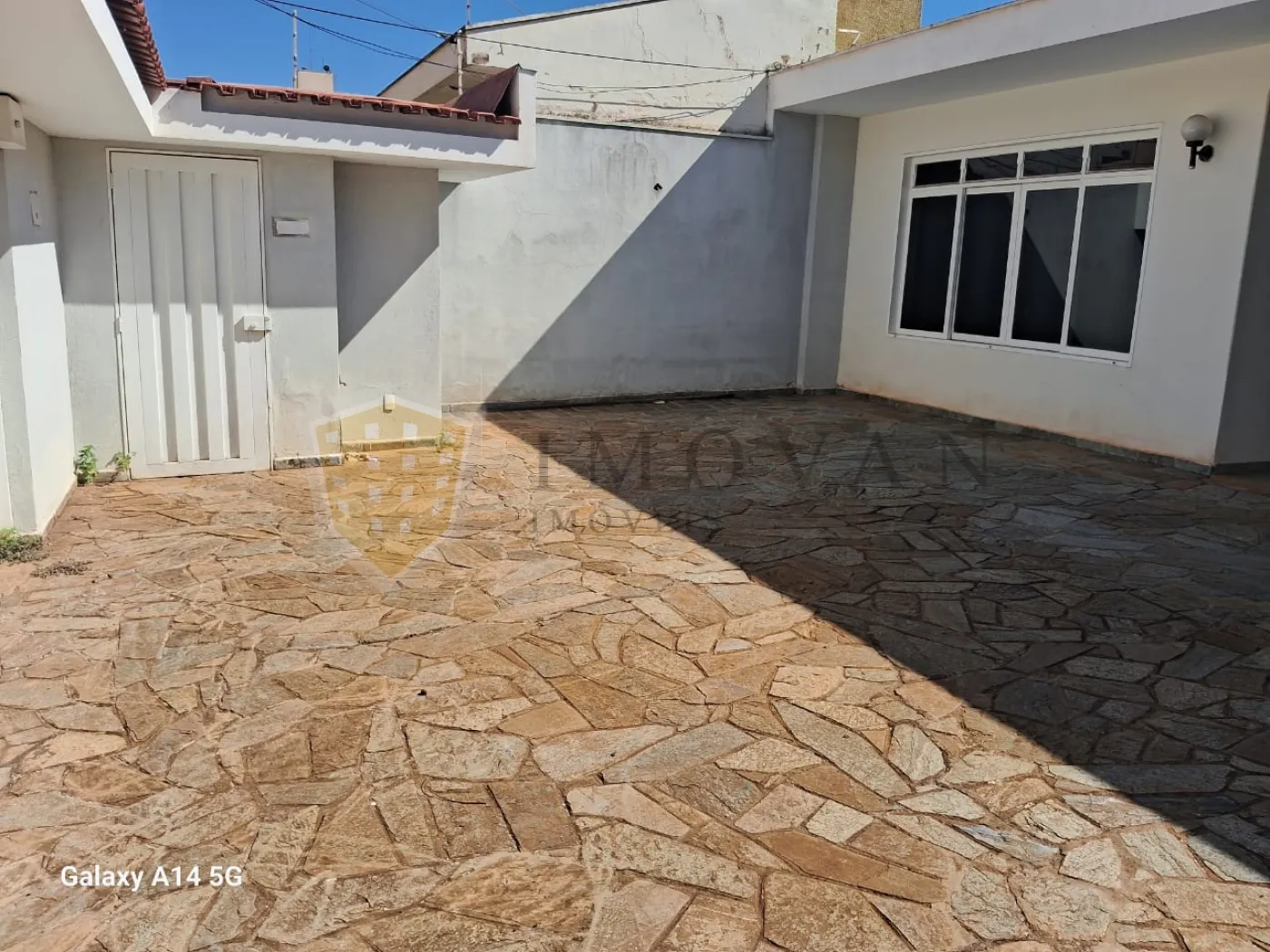 Comprar Casa / Padr&atilde;o em Ribeir&atilde;o Preto R$ 775.000,00 - Foto 3