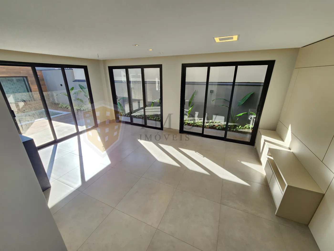 Alugar Casa / Condom&iacute;nio em Bonfim Paulista R$ 8.900,00 - Foto 2