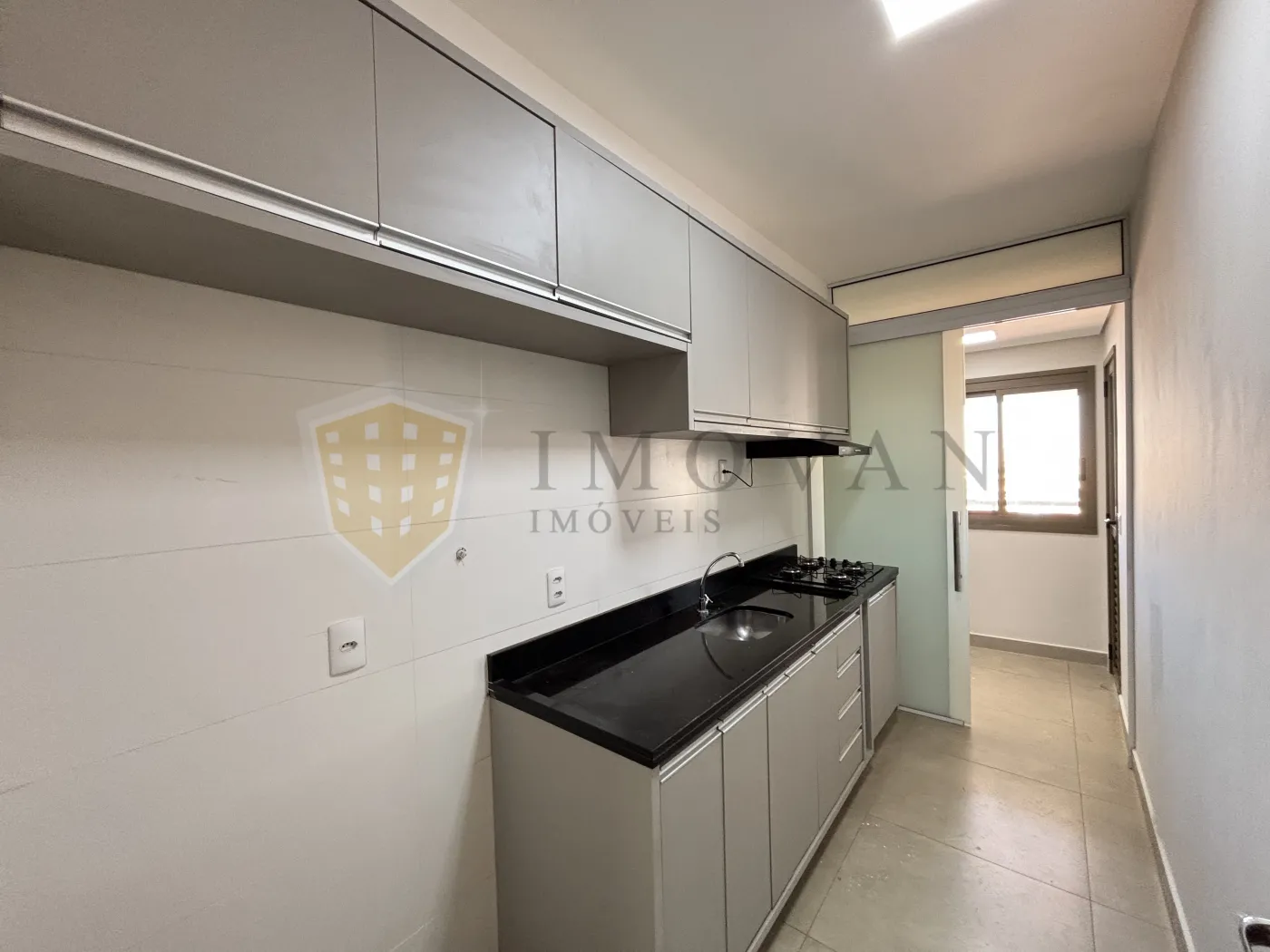 Alugar Apartamento / Padr&atilde;o em Ribeir&atilde;o Preto R$ 3.000,00 - Foto 2
