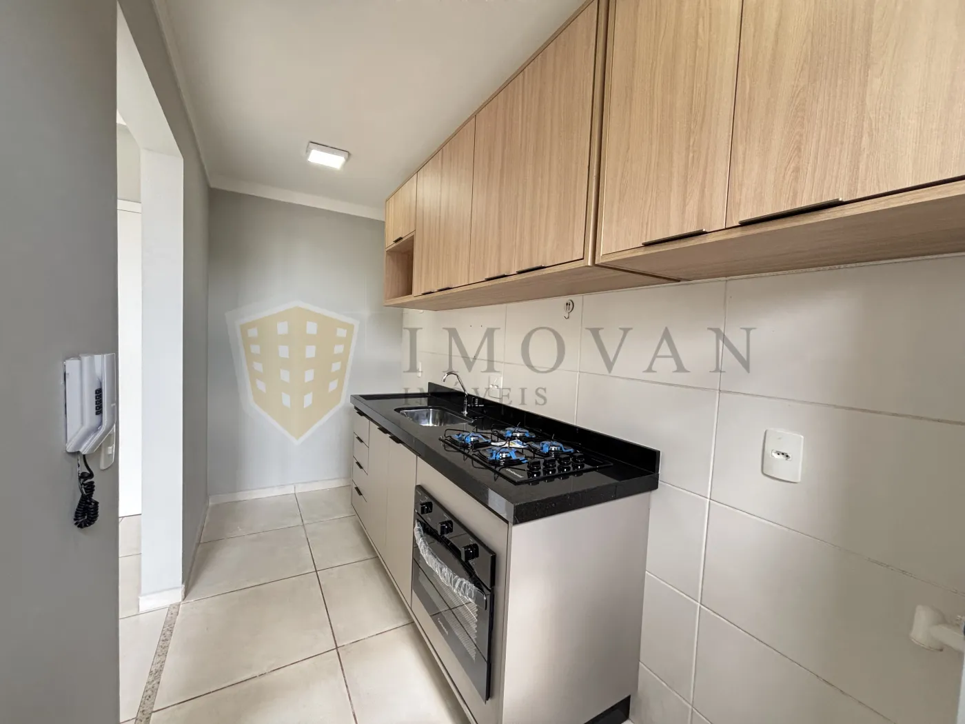 Alugar Apartamento / Padr&atilde;o em Bonfim Paulista R$ 1.800,00 - Foto 3