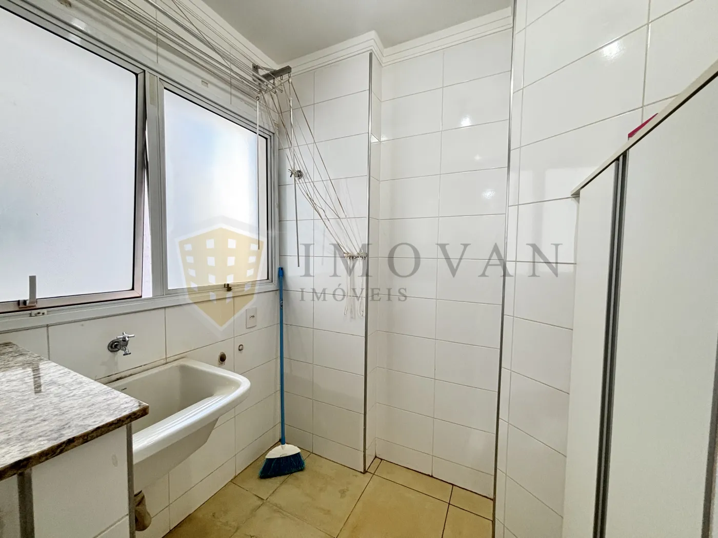 Alugar Apartamento / Padr&atilde;o em Ribeir&atilde;o Preto R$ 3.600,00 - Foto 4