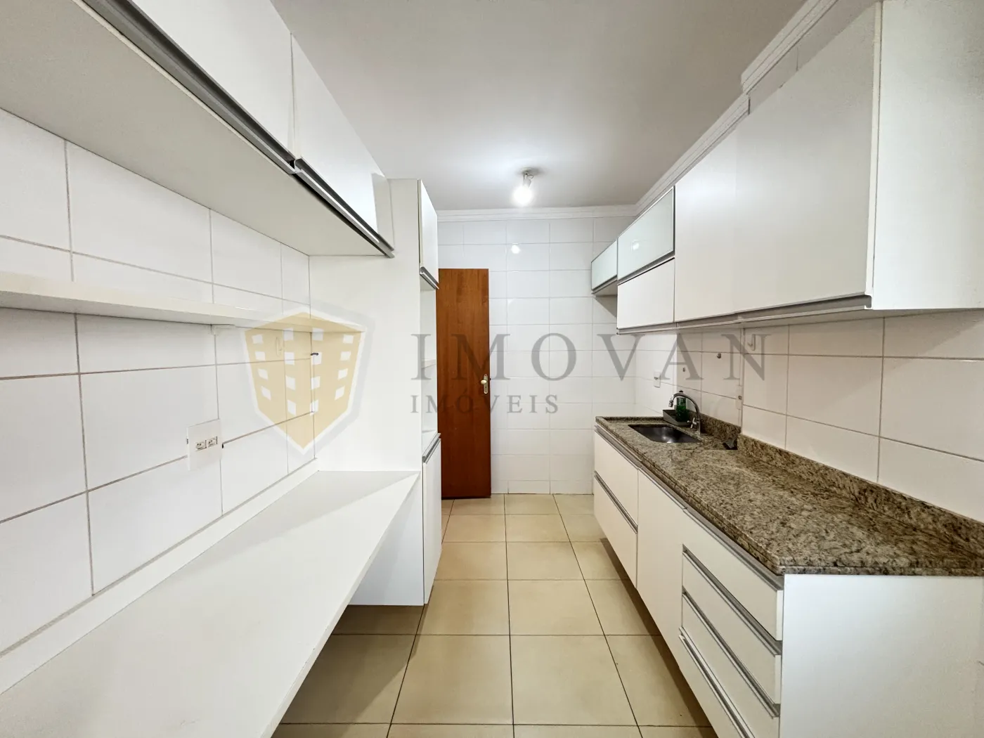 Alugar Apartamento / Padr&atilde;o em Ribeir&atilde;o Preto R$ 3.600,00 - Foto 1