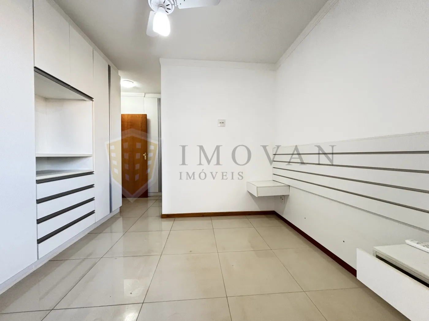 Alugar Apartamento / Padr&atilde;o em Ribeir&atilde;o Preto R$ 3.600,00 - Foto 8