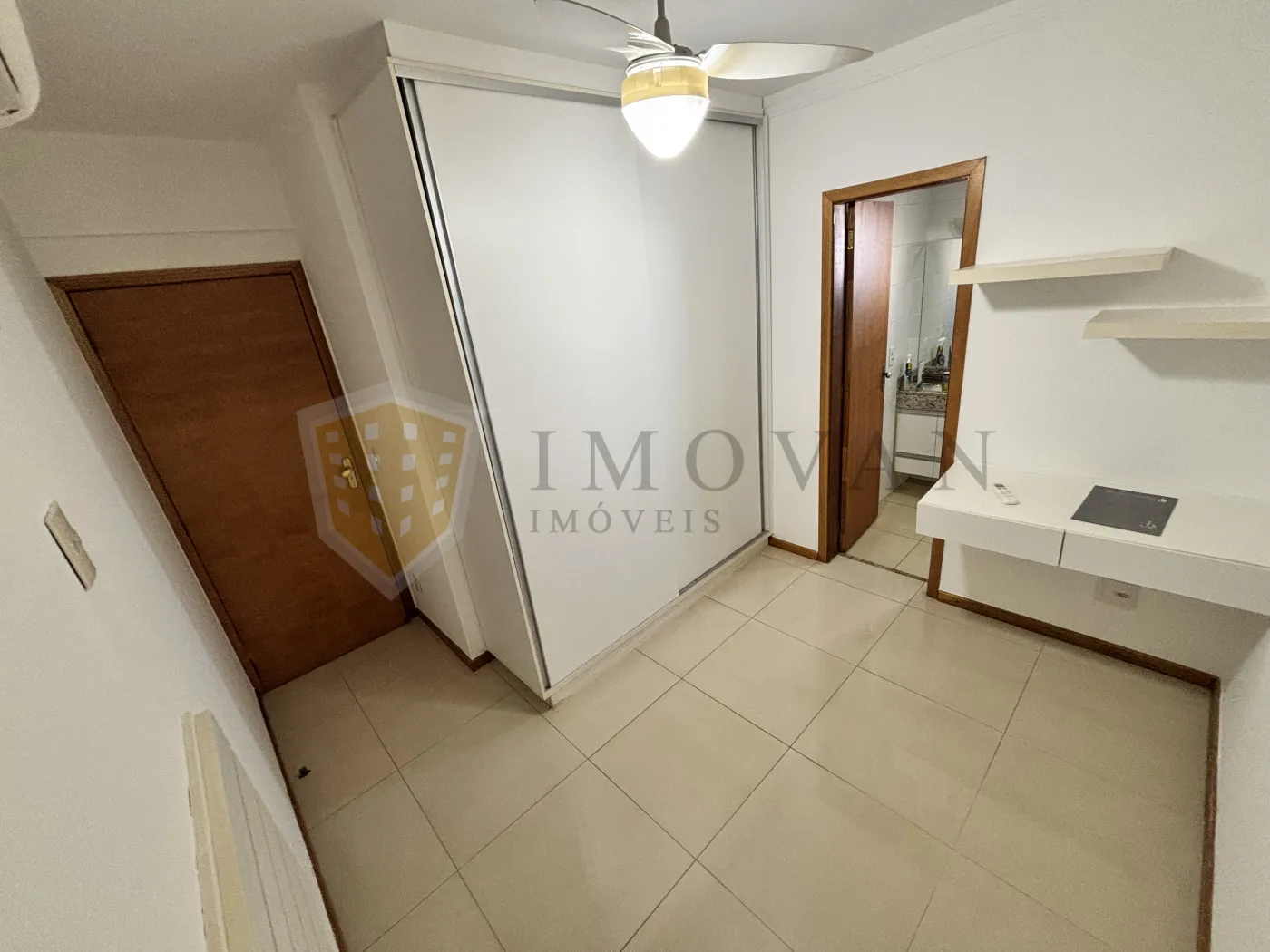 Alugar Apartamento / Padr&atilde;o em Ribeir&atilde;o Preto R$ 3.600,00 - Foto 15