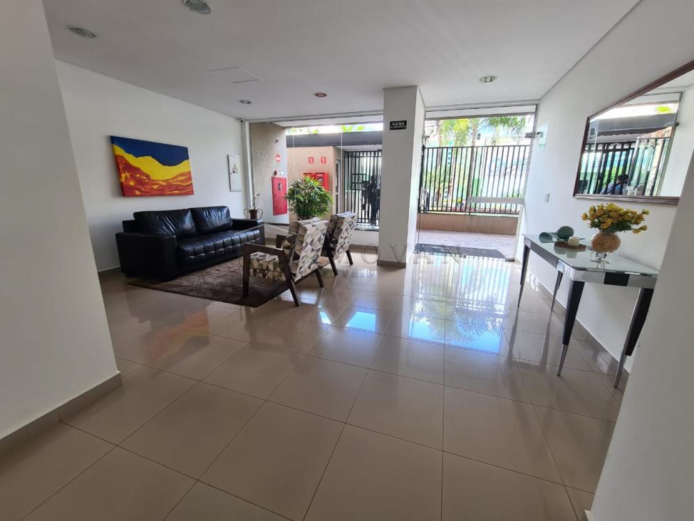 Alugar Apartamento / Padr&atilde;o em Ribeir&atilde;o Preto R$ 1.400,00 - Foto 2