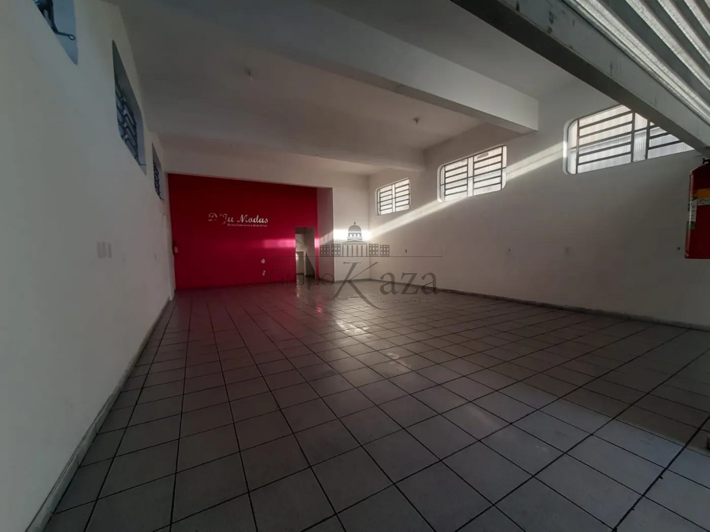 Foto 1 de Comercial Salão em Jardim Portugal, São José dos Campos - imagem 1 Foto 1 de Comercial Salão em Jardim Portugal, São José dos Campos - imagem 1