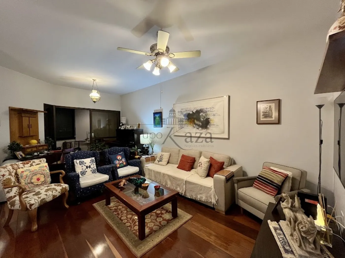 Foto 1 de Apartamento Padrão em Vila Adyana, São José dos Campos - imagem 1 Foto 1 de Apartamento Padrão em Vila Adyana, São José dos Campos - imagem 1