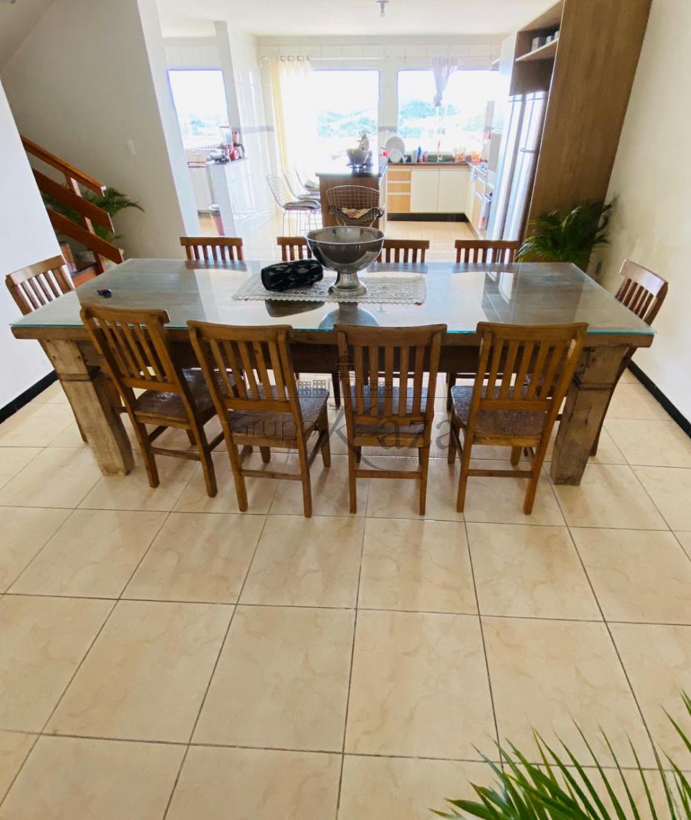 Foto 3 de Casa Padrão em Terras de Santa Helena, Jacareí - imagem 3 Foto 3 de Casa Padrão em Terras de Santa Helena, Jacareí - imagem 3