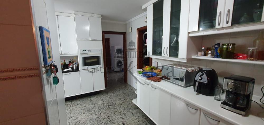 Foto 8 de Apartamento Padrão em Vila Adyana, São José dos Campos - imagem 8