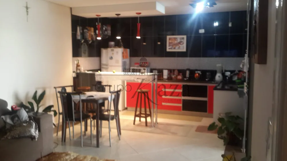 Foto 1 de Casa Padrão em Jardim Primavera, Jacareí - imagem 1 Foto 1 de Casa Padrão em Jardim Primavera, Jacareí - imagem 1