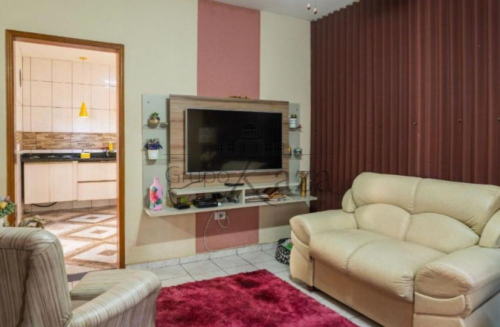 Foto 1 de Casa Padrão em Jardim Primavera, Jacareí - imagem 1 Foto 1 de Casa Padrão em Jardim Primavera, Jacareí - imagem 1