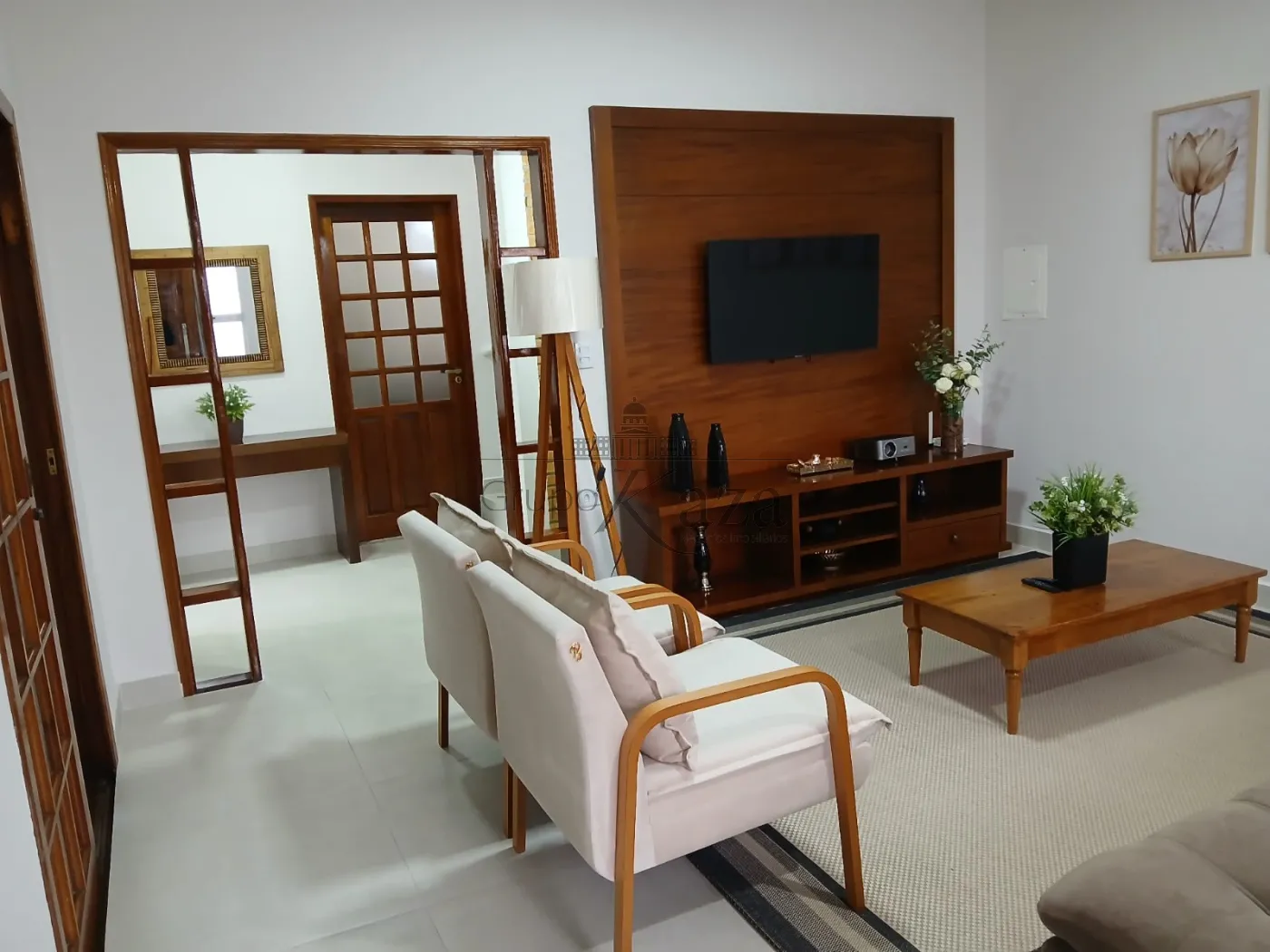 Foto 1 de Casa Sobrado em Chácaras Santa Maria, Jacareí - imagem 1 Foto 1 de Casa Sobrado em Chácaras Santa Maria, Jacareí - imagem 1