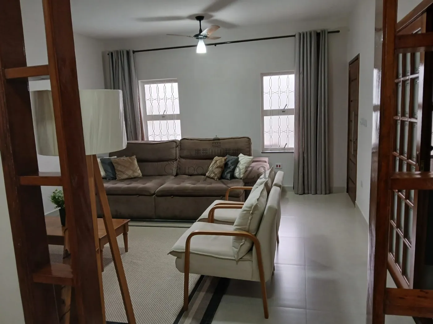 Foto 3 de Casa Sobrado em Chácaras Santa Maria, Jacareí - imagem 3 Foto 3 de Casa Sobrado em Chácaras Santa Maria, Jacareí - imagem 3