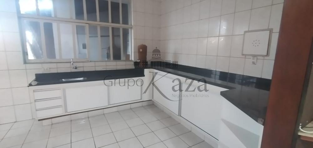 Foto 1 de Casa Comercial Residencial em Bandeira Branca, Jacareí - imagem 1 Foto 1 de Casa Comercial Residencial em Bandeira Branca, Jacareí - imagem 1