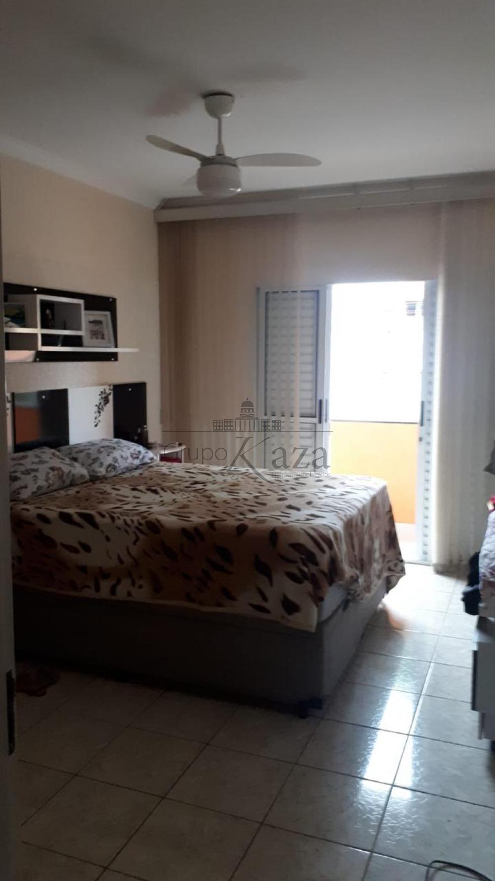 Foto 8 de Casa Padrão em Jardim Terras do Sul, São José dos Campos - imagem 8