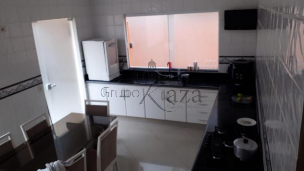 Foto 3 de Casa Padrão em Jardim Terras do Sul, São José dos Campos - imagem 3 Foto 3 de Casa Padrão em Jardim Terras do Sul, São José dos Campos - imagem 3