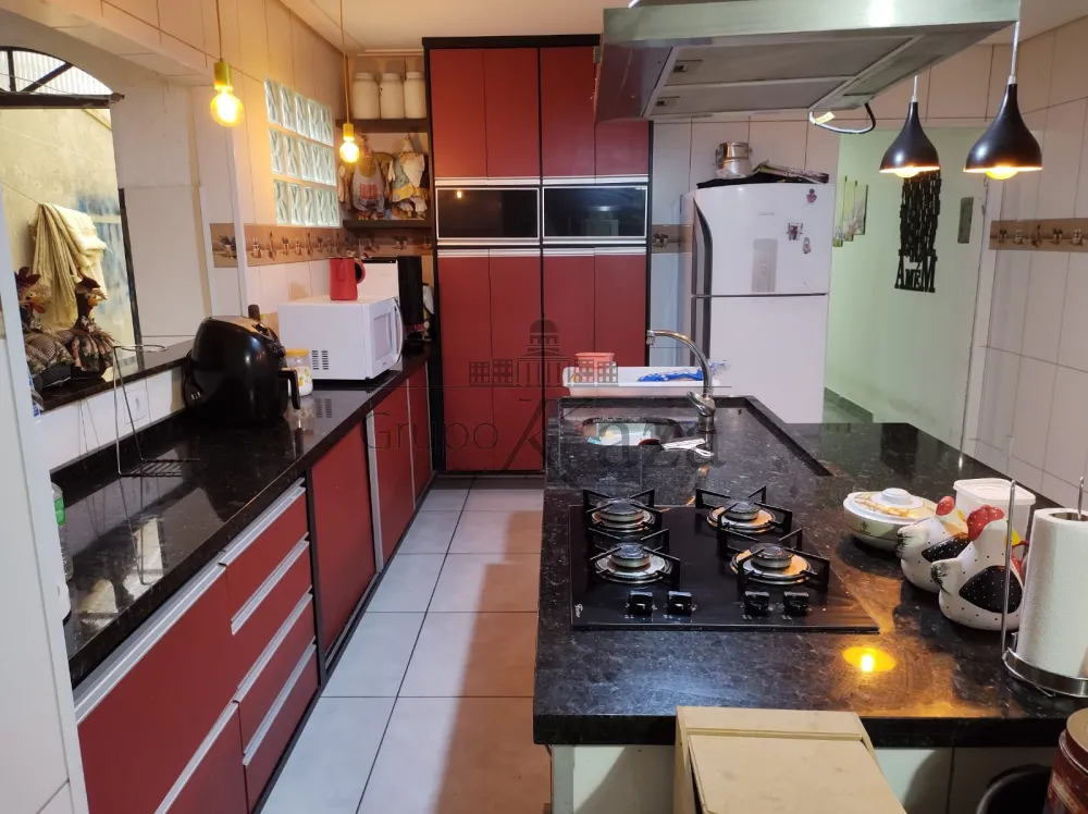 Foto 7 de Casa Padrão em Jardim Ismênia, São José dos Campos - imagem 7