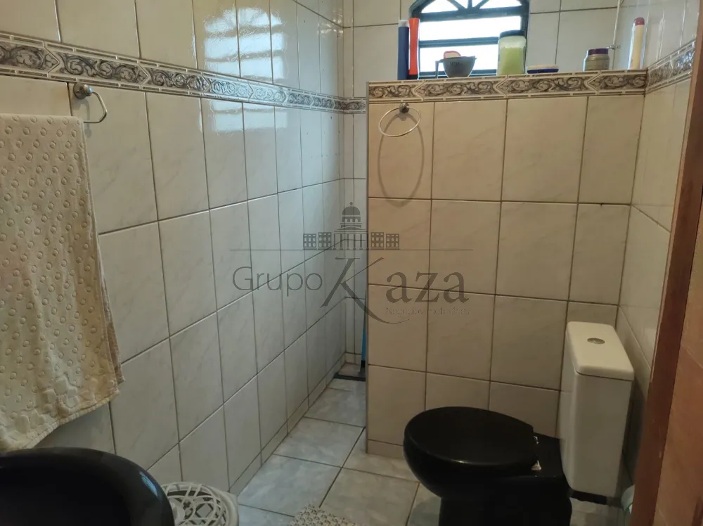 Foto 10 de Casa Padrão em Jardim Ismênia, São José dos Campos - imagem 10