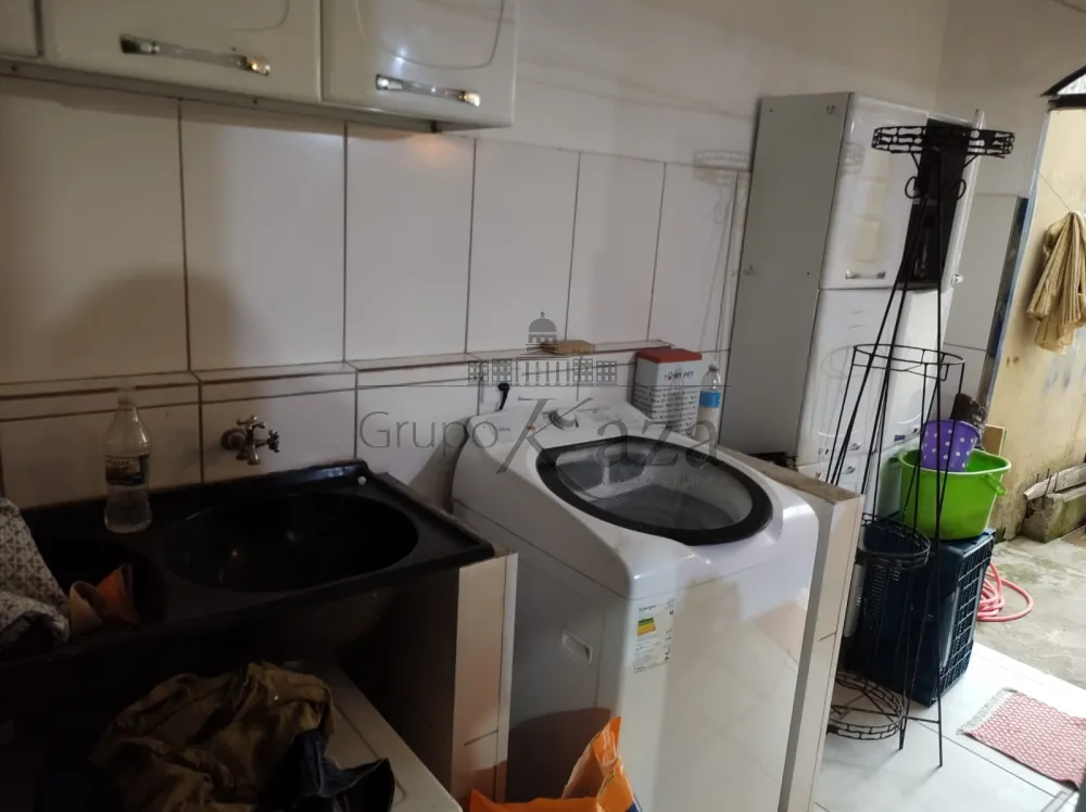 Foto 9 de Casa Padrão em Jardim Ismênia, São José dos Campos - imagem 9