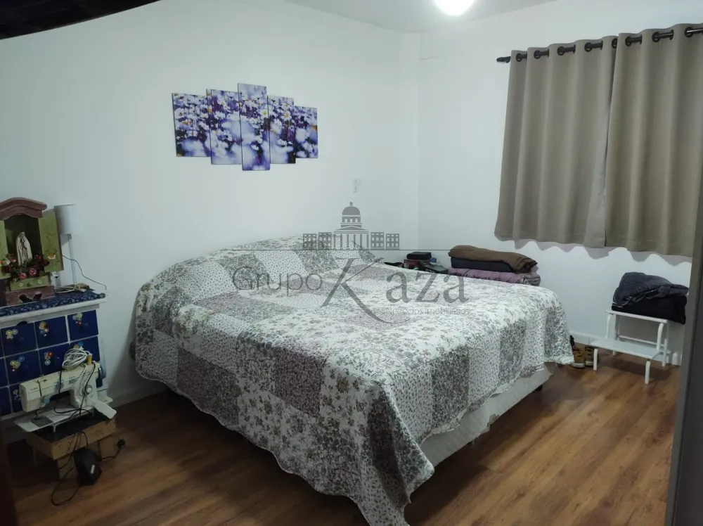 Foto 16 de Casa Padrão em Jardim Ismênia, São José dos Campos - imagem 16