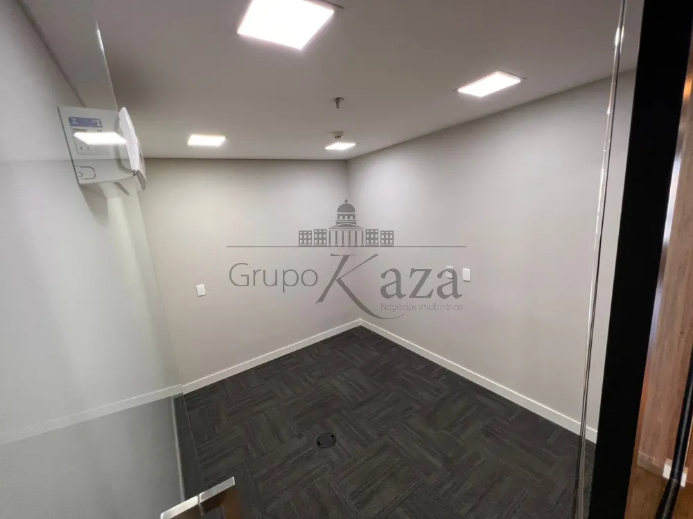 Foto 21 de Comercial Sala Condomínio em Jardim Alvorada, São José dos Campos - imagem 21