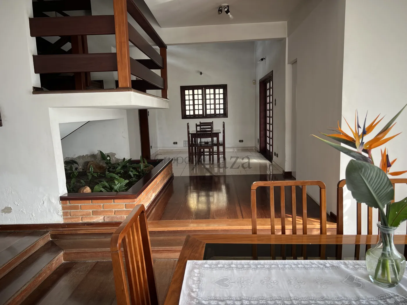 Foto 2 de Casa Sobrado em Jardim Santa Maria, Jacareí - imagem 2 Foto 2 de Casa Sobrado em Jardim Santa Maria, Jacareí - imagem 2