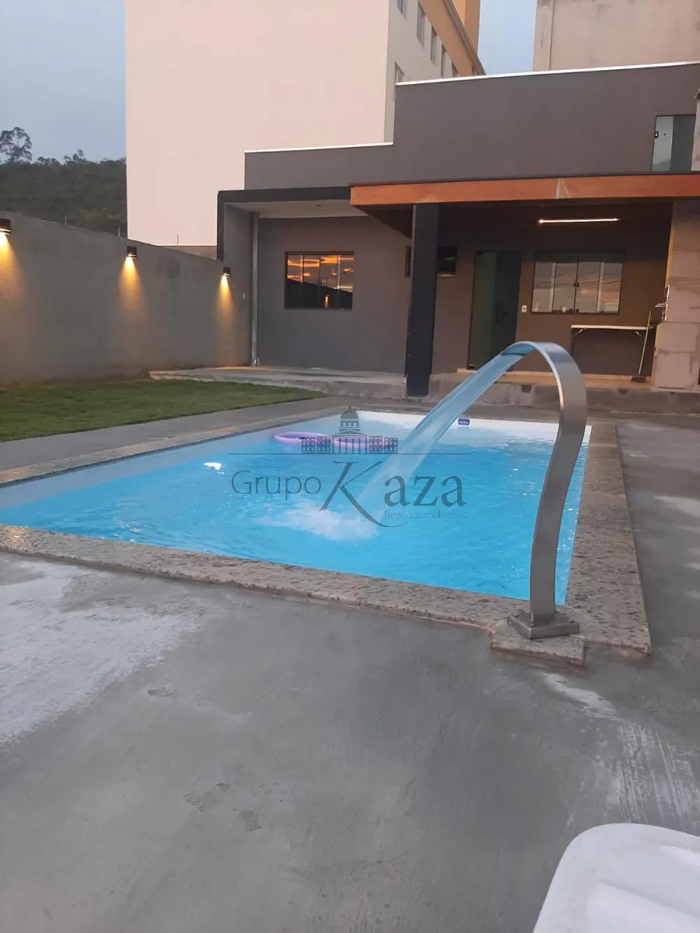 Foto 2 de Casa Comercial Residencial em Jardim Santa Júlia, São José dos Campos - imagem 2 Foto 2 de Casa Comercial Residencial em Jardim Santa Júlia, São José dos Campos - imagem 2