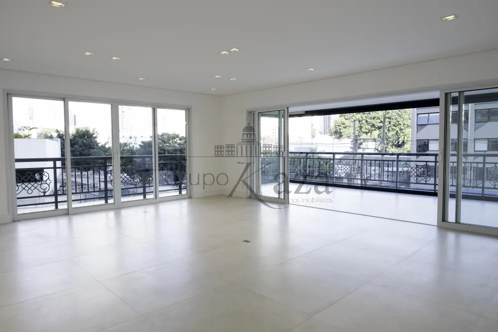 Foto 1 de Apartamento Padrão em Vila Olímpia, São Paulo - imagem 1 Foto 1 de Apartamento Padrão em Vila Olímpia, São Paulo - imagem 1