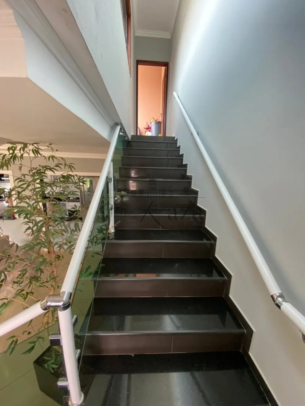 Foto 6 de Casa Comercial  Residencial em Jardim Uirá, São José dos Campos - imagem 6