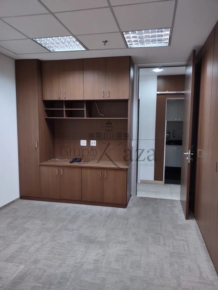 São Paulo Comercial Locacao R$ 9.800,00 Condominio R$2.064,67 1 Dormitorio 3 Vagas Area construida 107.00m2 - foto 1