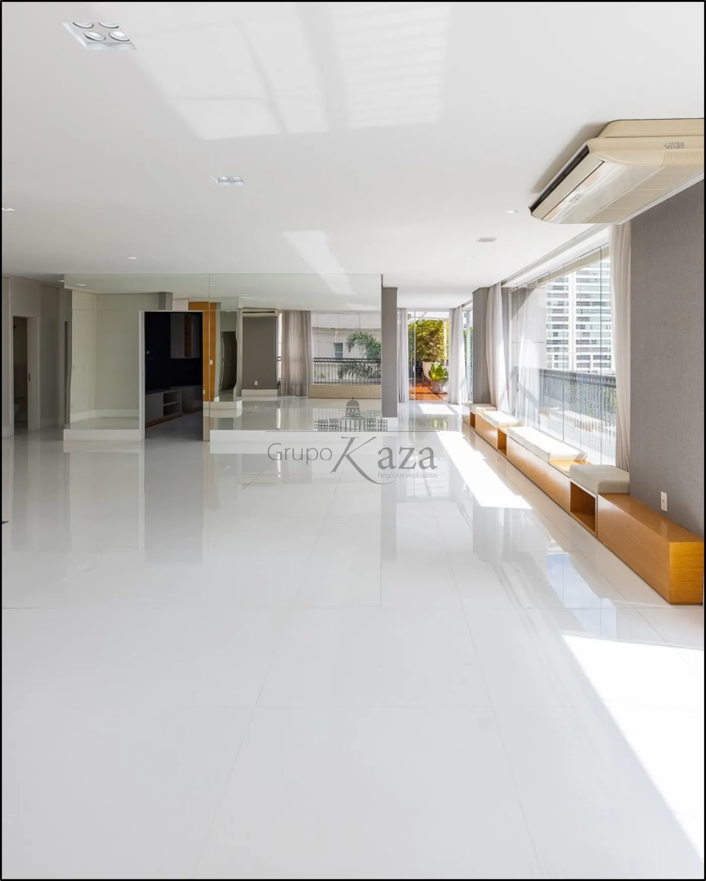 Foto 3 de Apartamento Garden em Moema, São Paulo - imagem 3 Foto 3 de Apartamento Garden em Moema, São Paulo - imagem 3