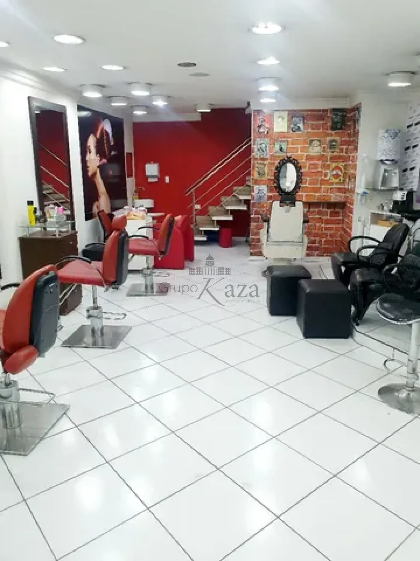 Foto 1 de Comercial Loja em condomínio comercial em República, São Paulo - imagem 1 Foto 1 de Comercial Loja em condomínio comercial em República, São Paulo - imagem 1