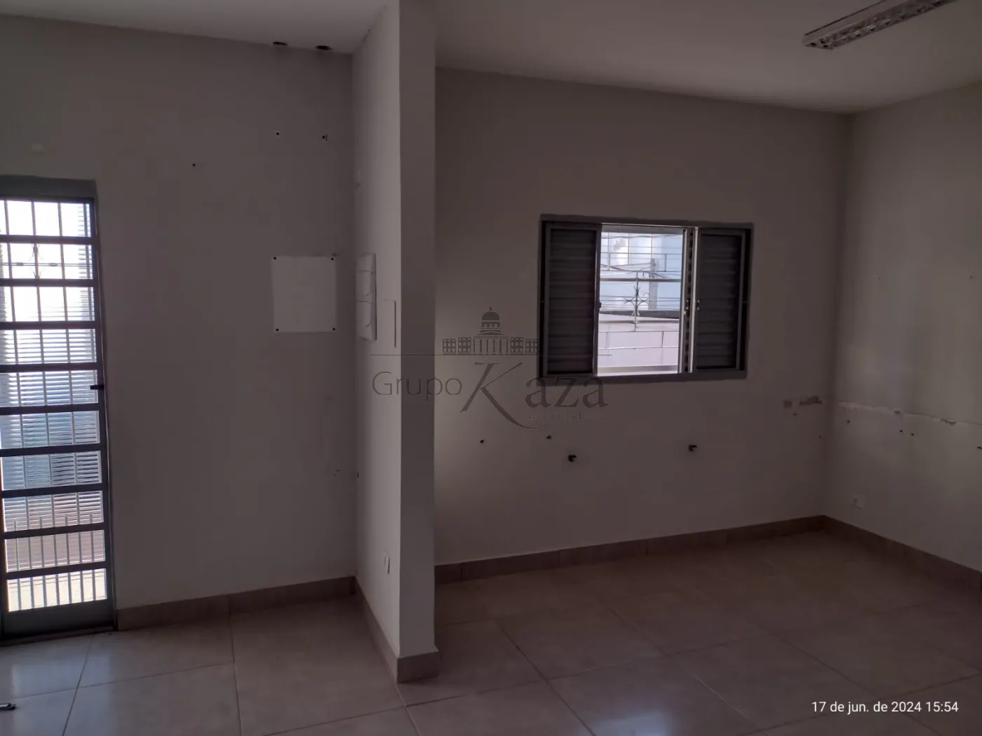 Foto 3 de Comercial Ponto Comercial em Centro, Jacareí - imagem 3 Foto 3 de Comercial Ponto Comercial em Centro, Jacareí - imagem 3