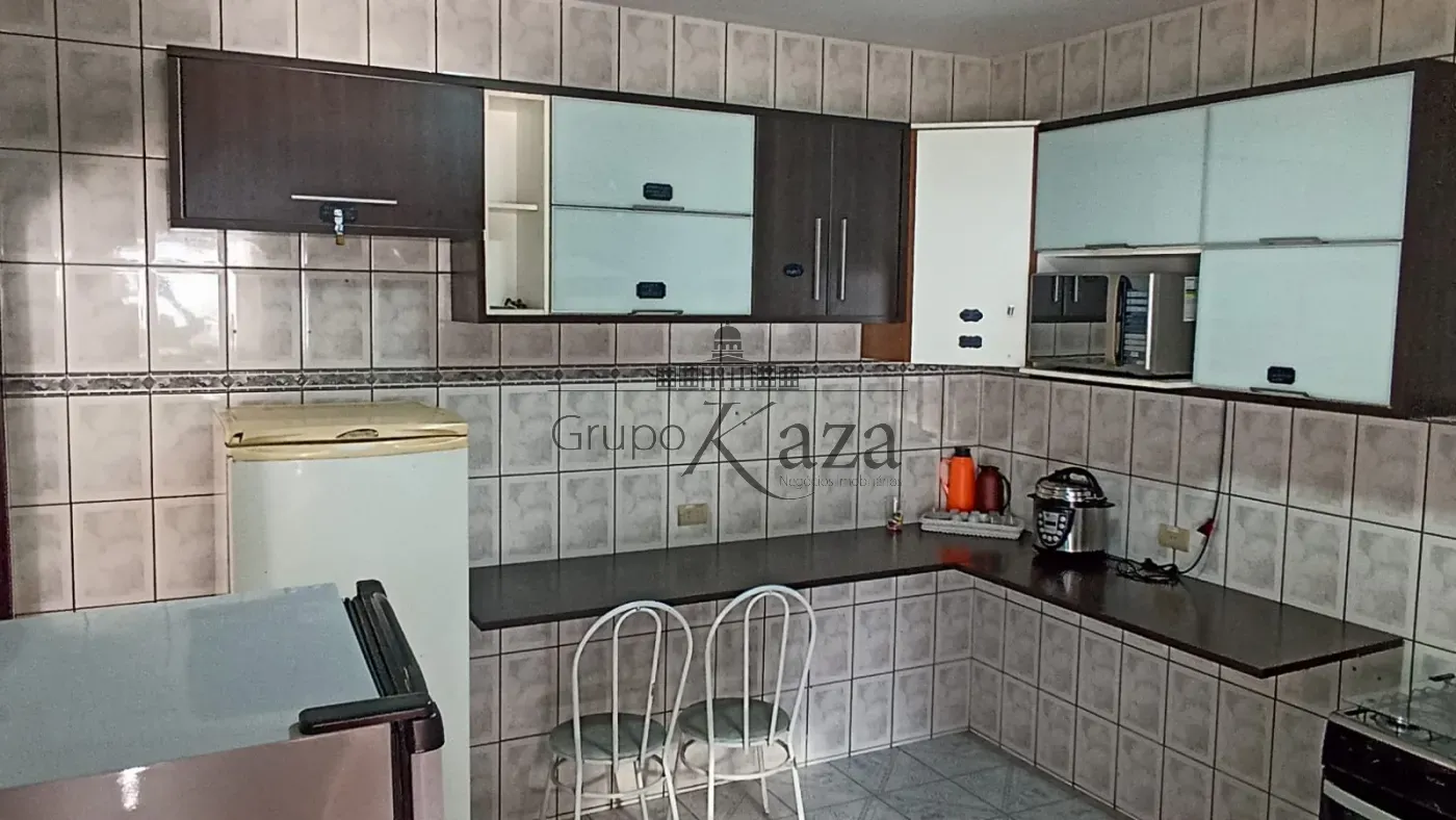 Foto 3 de Casa Comercial Residencial em Jardim Altos de Santana I, Jacareí - imagem 3 Foto 3 de Casa Comercial Residencial em Jardim Altos de Santana I, Jacareí - imagem 3