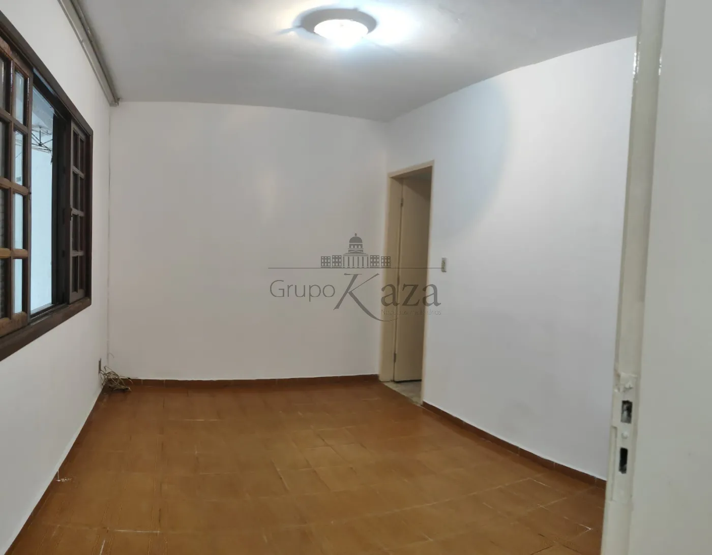 Foto 2 de Casa Comercial Residencial em Jardim Siesta, Jacareí - imagem 2 Foto 2 de Casa Comercial Residencial em Jardim Siesta, Jacareí - imagem 2