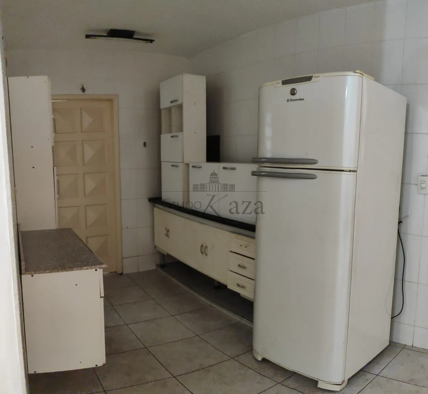 Foto 3 de Casa Comercial Residencial em Jardim Siesta, Jacareí - imagem 3 Foto 3 de Casa Comercial Residencial em Jardim Siesta, Jacareí - imagem 3