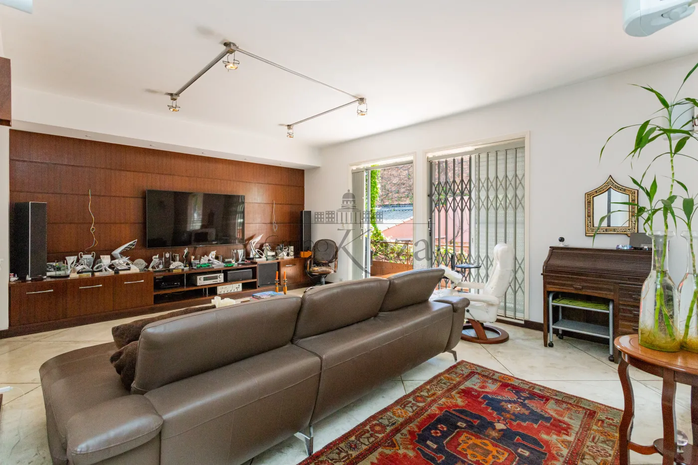 Foto 1 de Casa Padrão em Jardim Europa, São Paulo - imagem 1 Foto 1 de Casa Padrão em Jardim Europa, São Paulo - imagem 1