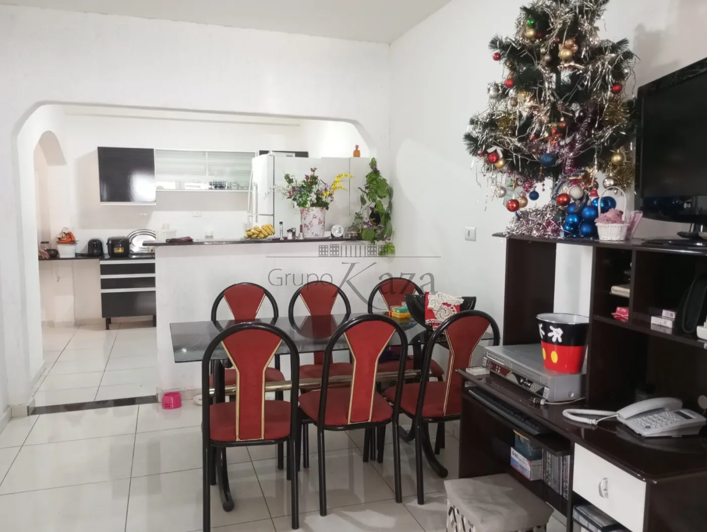 Foto 2 de Casa Padrão em Conjunto Habitacional Marinho, Jacareí - imagem 2 Foto 2 de Casa Padrão em Conjunto Habitacional Marinho, Jacareí - imagem 2