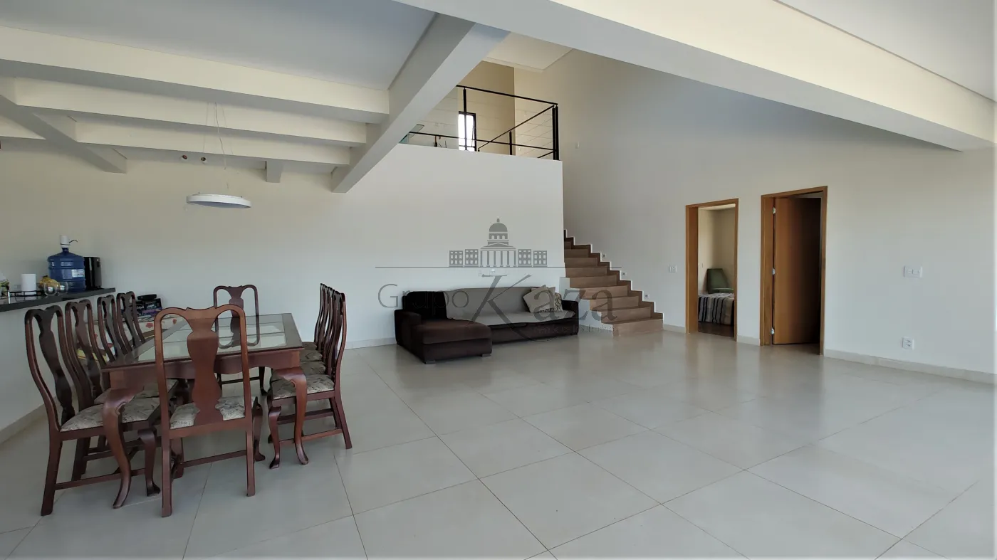 Foto 1 de Casa Condomínio em Condomínio Colinas do Parahyba, São José dos Campos - imagem 1 Foto 1 de Casa Condomínio em Condomínio Colinas do Parahyba, São José dos Campos - imagem 1