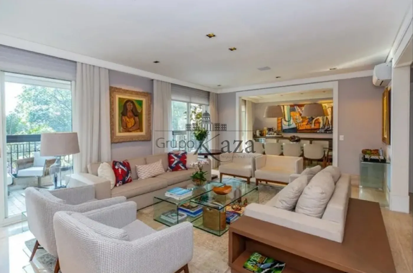 Foto 1 de Apartamento Padrão em Moema, São Paulo - imagem 1 Foto 1 de Apartamento Padrão em Moema, São Paulo - imagem 1