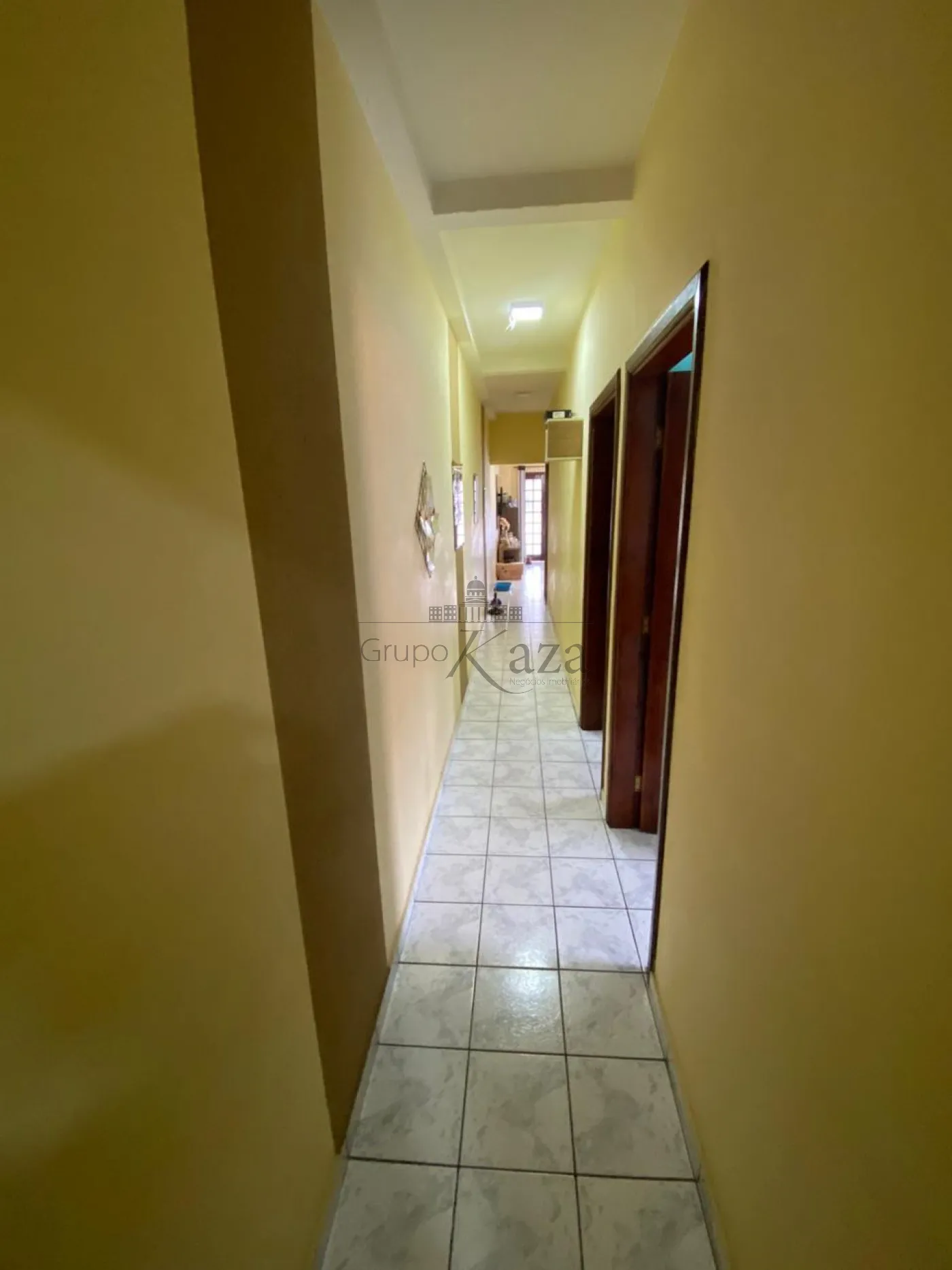 Foto 9 de Casa Padrão em Jardim Ismênia, São José dos Campos - imagem 9