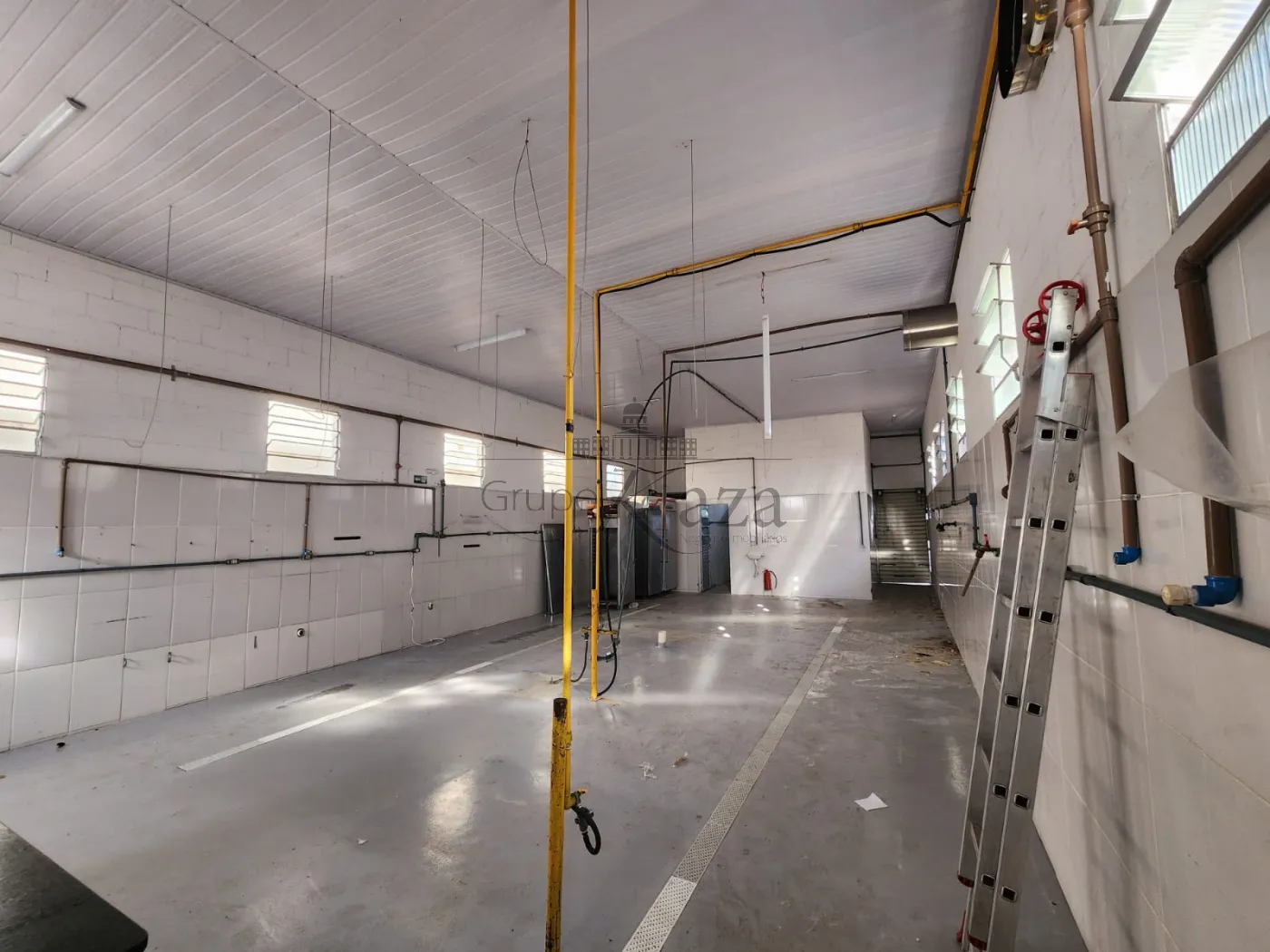 Foto 2 de Comercial Galpão em Parque Industrial, São José dos Campos - imagem 2 Foto 2 de Comercial Galpão em Parque Industrial, São José dos Campos - imagem 2